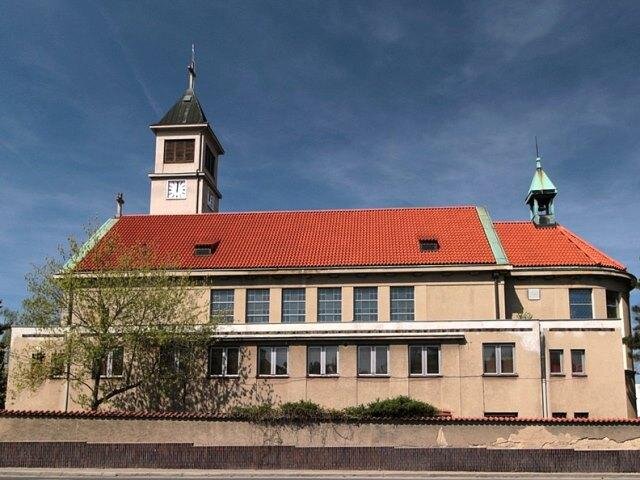 Kostel Panny Marie Královny míru v Praze 4 | Foto: VitVit – Wikimedia Commons | Licence: CC-BY-SA 4.0
