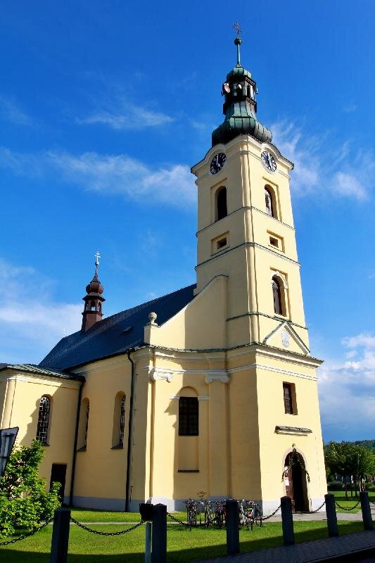 Kostel sv. Jiří v Dobré před sejmutím věže | Foto: Michal Návra | Licence: Všechna práva vyhrazena
