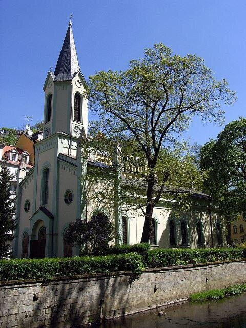 Kostel sv. Petra a Pavla v Karlových Varech | Foto:  Manecke – Wikimedia Commons | Licence: CC-BY-SA 3.0
