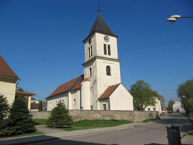 Kostel sv. Petra a Pavla v Horním Němčí | Foto: palickap – Wikimedia Commons | Licence: Uveďte autora – Zachovejte licenci 3.0 Česko