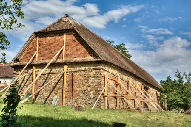 Farní stodola ve Velkém Ořechově | Foto: Martin Horňák | Licence: Všechna práva vyhrazena