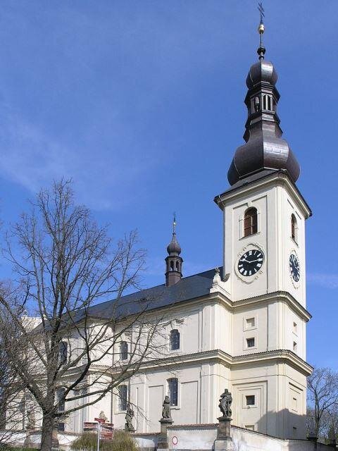 Kostel sv. Jana Křtitele v Lysé nad Labem | Foto: Matěj Baťha – Wikimedia Commons | Licence: CC-BY-SA 3.0