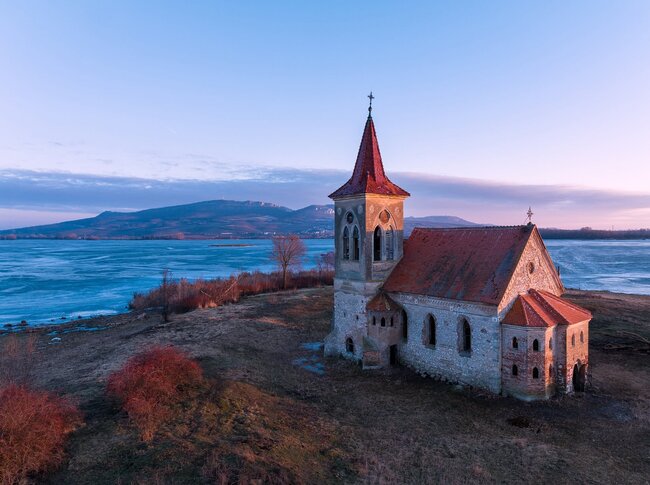 Letecký pohled na kostel | © Petr Míšek