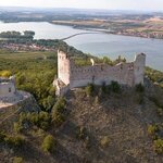 Letecký pohled na zříceninu hradu Děvičky | Foto: Památky Pálavy, z. s.|  Všechna práva vyhrazena
