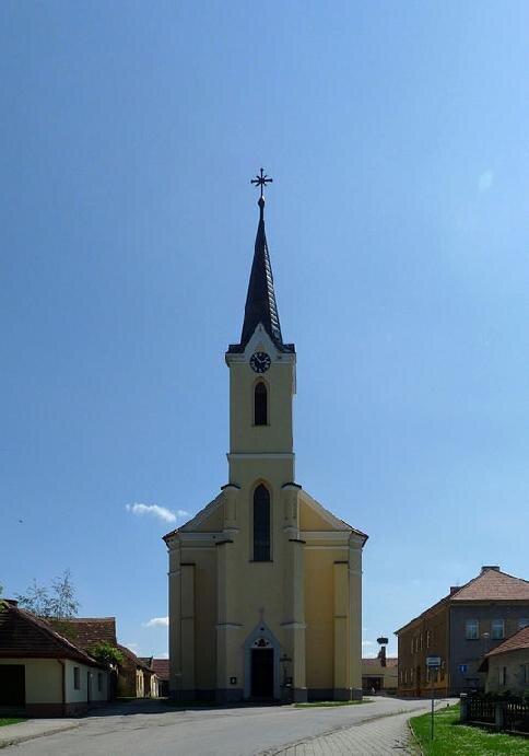Kostel sv. Jana Nepomuckého v Sedlci | Foto: cheva – Wikimedia Commons | Licence: CC-BY-SA 3.0