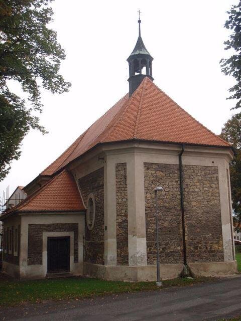 Kostel sv. Šimona a Judy v Lenešicích | Foto: sunfreedom – Wikimedia Commons | Licence: CC-BY-SA 3.0