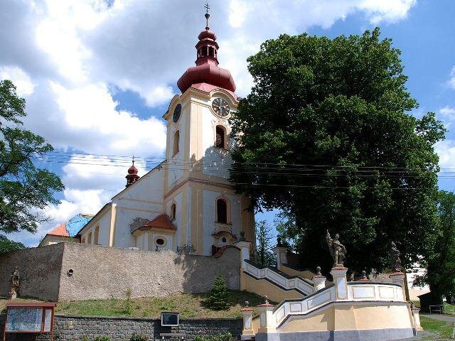 Kostel sv. Václava na Chlumu | Foto: Pastorius – Wikimedia Commons | Licence: Uveďte autora – Zachovejte licenci 3.0 Česko
