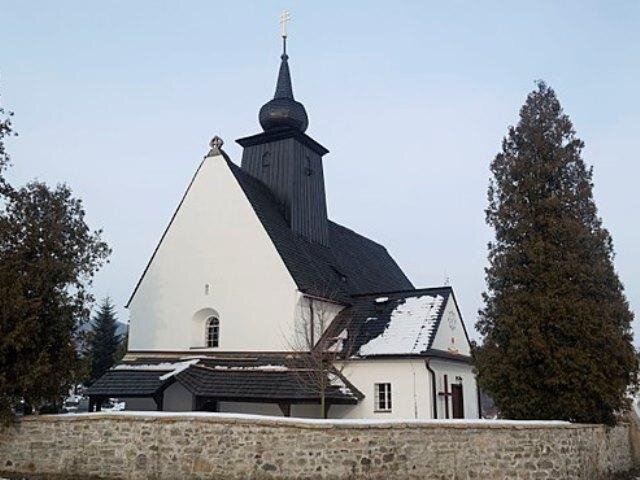  Kostel Nalezení svatého Kříže v Rybí | Foto: Dominik Matus – Wikimedia Commons | Licence: CC-BY-SA 4.0