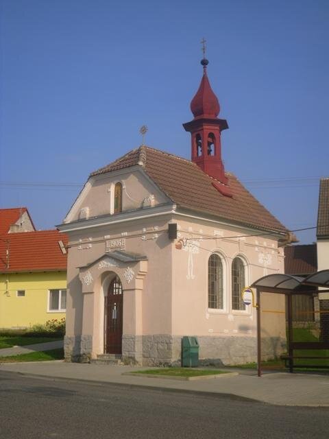 Kaple sv. Petra a Pavla ve Vřesovicích. | Foto: Mercy – Wikimedia Commons | Licence: CC-BY-SA 3.0