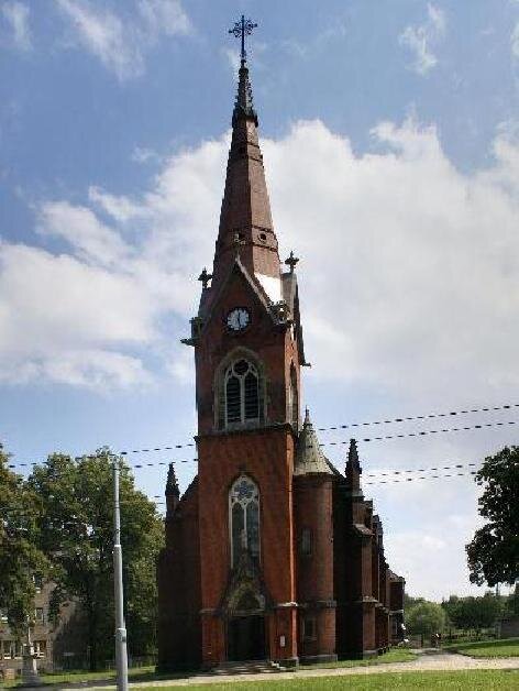 Kostel sv. Františka a Viktora | Společnost pro památkovou obnovu hrušovského kostela | Všechna práva vyhrazena