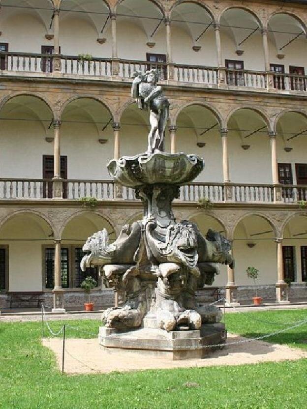 Kašna na nádvoří zámku v Bučovicích | Foto: Kirisnik - Wikimedia Commons | Licence: Uveďte autora 3.0 Česko
