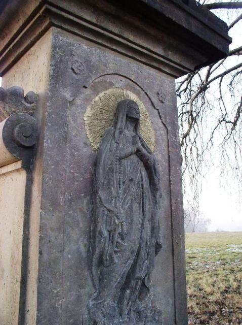 Madonka na Ceibově kříži v listopadu 2011 | OSKA z.s. | Všechna práva vyhrazena