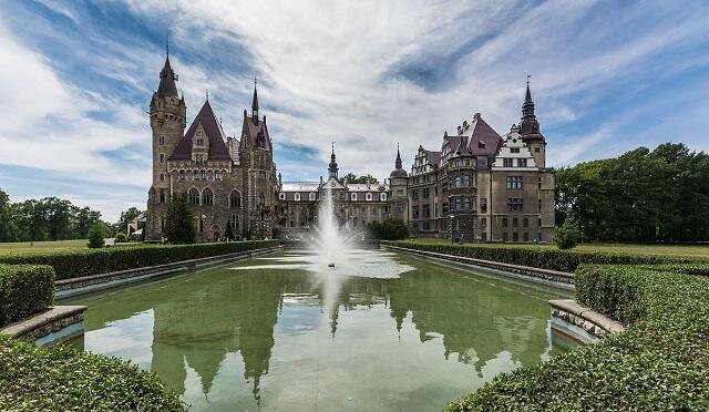 Zámek Moszna se nachází v polském Horním Slezsku. | FOTO: Poconaco – Wikimedia Commons | CC-BY-SA 4.0
