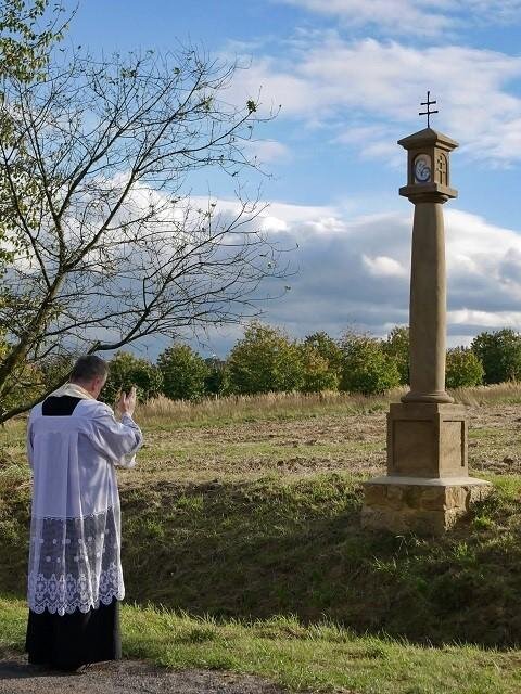 Svinčany – svěcení restaurovaného morového sloupu | FOTO: Jiřina Vinterová | Všechna práva vyhrazena