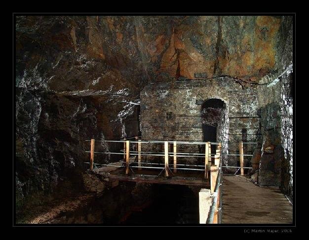 Pohled do komory vodotěžního kola | Hornicko-historický spolek Stříbro | Všechna práva vyhrazena