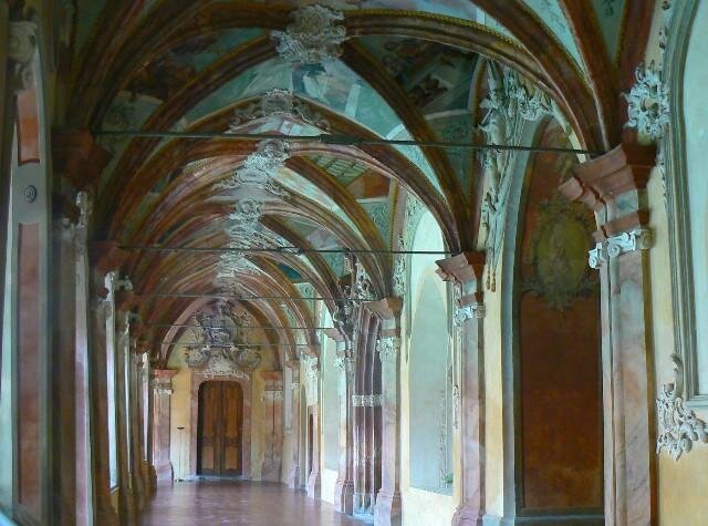 Křížová chodba Zlatá Koruna | Autor: Cheva  – Wikimedia Commons | Licence: Uveďte autora – Zachovejte licenci 3.0 Česko