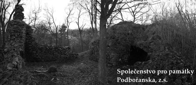 Pohled na pozůstatky hradu Křečov | © Vojtěch Peksa