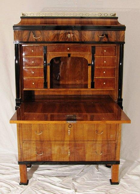 Empírový sekretář z roku 1825 po restaurování | David Raška, DiS. | Všechna práva vyhrazena