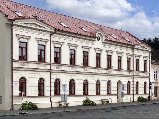 Letovice u Kunštátu, Základní umělecká škola – užit injektážní krém Cemix 1990 Aquastop Inject, sanační systém Cemix 2740–2743 | © Archiv LB Cemix, s.r.o.
