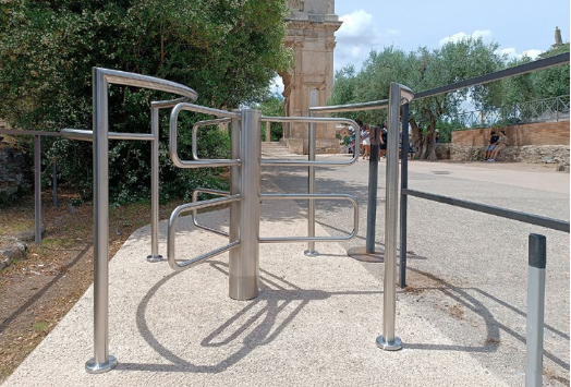 Itálie, Řím, Forum Romanum – dodání vstupních otočných turniketů | © Archiv COMINFO a. s.