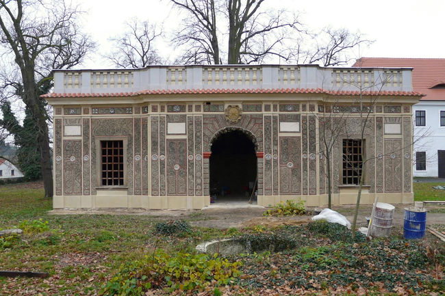 Zásmuky u Prahy, umělá grotta v zámecké zahradě – stavební obnova umělé jeskynní grotty | © Archiv Štěpánek spol. s r. o.