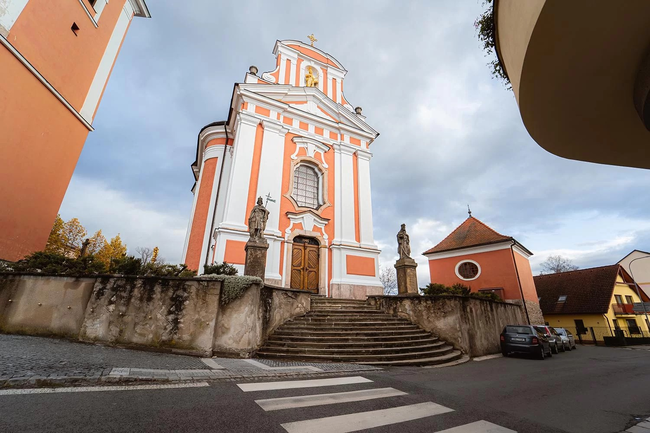 Červený Kostelec, kostel sv. Jakuba Většího se zvonicí – rekonstrukce fasády kostela | © Archiv Štěpánek spol. s r. o.