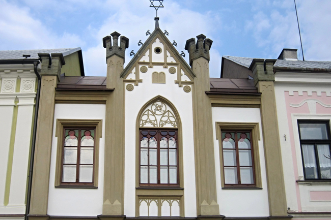 Dobruška, bývalá synagoga – rekonstrukce, obnova fasády a reliéfů | © Archiv Štěpánek spol. s r. o.