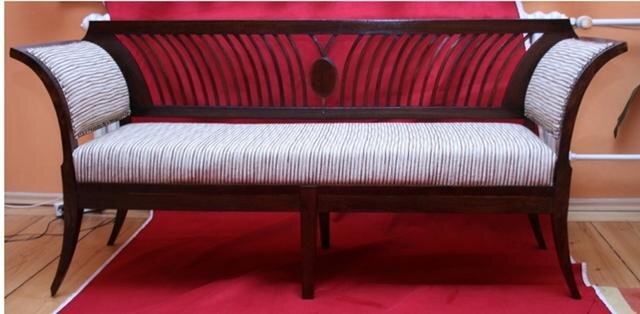 Secesní sofa | Bc. Zuzana Melzerová - renovace nábytku | Všechna práva vyhrazena