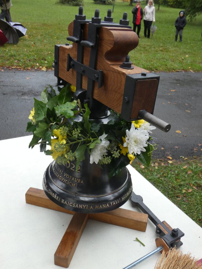 Mírová pod Kozákovem-Dubecko, zvon pro kapli sv. Jana Nepomuckého – iniciování oprav a nového vybavení  | © Archiv Ondřeje Rajcsányi