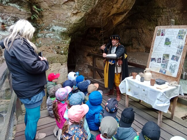 Mírová pod Kozákovem, zřícenina hradu Rotštejn – organizace pohádkových prohlídek pro děti | © Archiv Ondřeje Rajcsányi