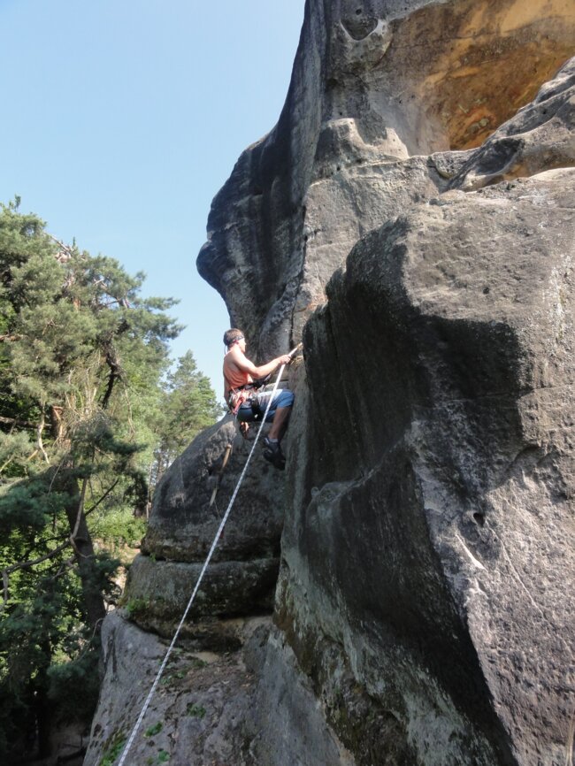 Mírová pod Kozákovem, zřícenina hradu Rotštejn – opravy areálu slaňováním  | © Archiv Ondřeje Rajcsányi