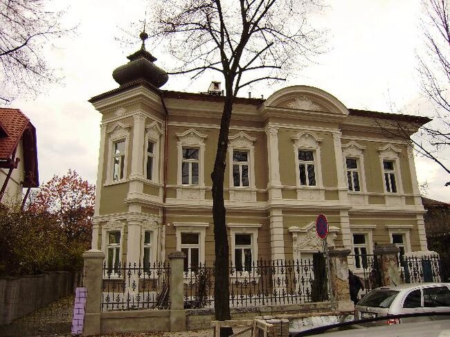 Vila Magnolia Praha  | Antikhaus, a.s. | Všechna práva vyhrazena