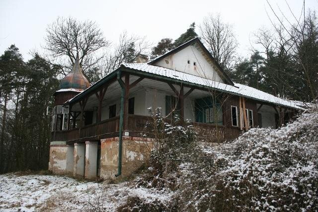 Současný stav objektu vily Fiala v Blatné.| navíc z.s. | Všechna práva vyhrazena