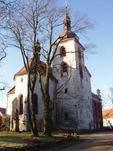 Kralovice - kostel sv. Petra a Pavla | Občanské sdružení Gryspek pro obnovu kostela sv. Petra a Pavla v Kralovicích | Všechna práva vyhrazena