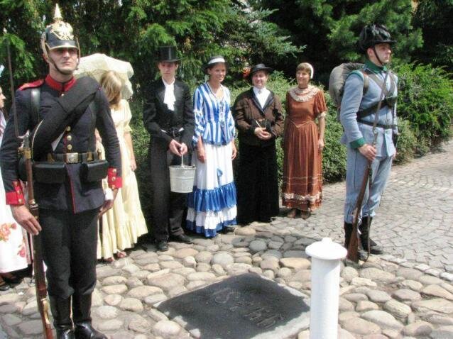 Trutnov  - Oslava 2010 | KOMITÉT PRO UDRŽOVÁNÍ PAMÁTEK Z VÁLKY ROKU 1866 | Všechna práva vyhrazena
