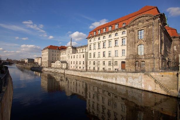 Ministerstvo průmyslu Berlín  | Antikhaus, a.s. | Všechna práva vyhrazena