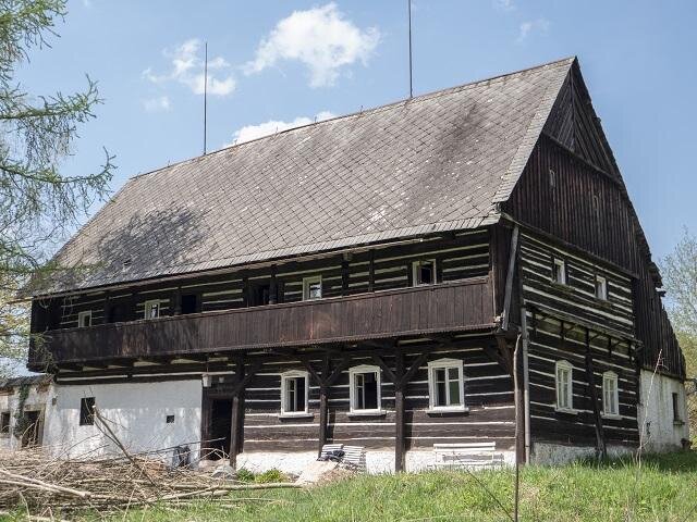 Průzkum všech dřevěných konstrukcí venkovského domu ze 17. století z hlediska biotického poškození | FOTO: Průzkumy dřevěných konstrukcí – Ing. Hynek Kundera | Všechna práva vyhrazena