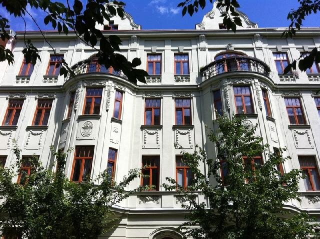 Rekontrukce historické fasády v centru Brna včetně zateplení ze dvora a opravy balkonů | PSV Palax s.r.o. | Všechna práva vyhrazena