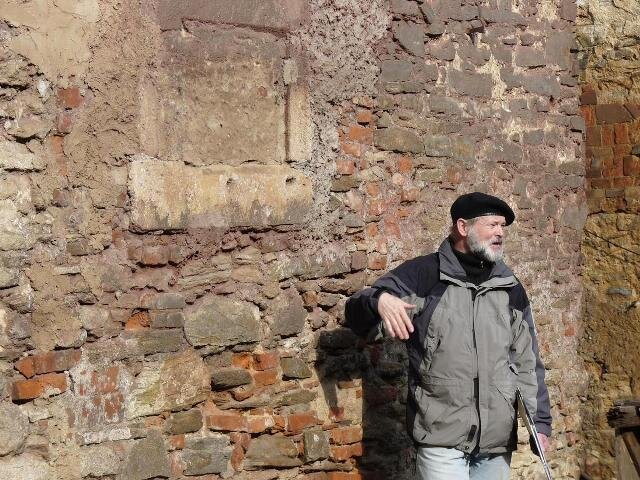 Tvrz - přednáší Ing. arch. Petr Chotěbor, CSc. | Foto: Občanské sdružení Nebovidská tvrz | Licence: Všechna práva vyhrazena