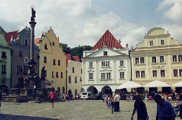 Náměstí Svornosti Český Krumlov | Autor: Jerzy Strzelecki – Wikimedia Commons | Licence: Uveďte autora – Zachovejte licenci 3.0 Česko