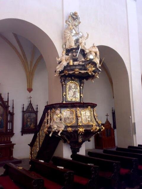 České Budějovice, kostel Obětování Panny Marie, rokoková kazatelna - Stav po restaurování. | Foto: Radovan Zvolský - restaurátor | Licence: Všechna práva vyhrazena