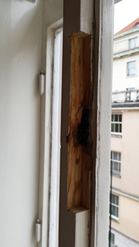 Oprava oken v Praze na Vinohradech | FOTO: Repair Solution s.r.o. | Všechna práva vyhrazena