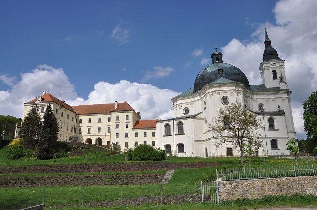 Křtiny, kostel Jména Panny Marie – řešení havarijního stavu schodiště se sklepením | Foto: Ben Skála , Benfoto – Wikimedia Commons | CC BY-SA 3.0