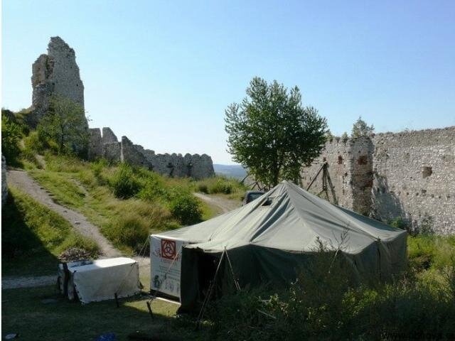 Čachtice hrad | Foto: Obnova s.r.o. - pamätáme na pamiatky | Licence: Všechna práva vyhrazena
