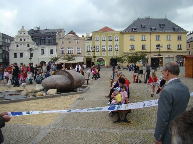 Kašna na náměstí v Bruntále  | Místní akční skupina Hrubý Jeseník | Všechna práva vyhrazena