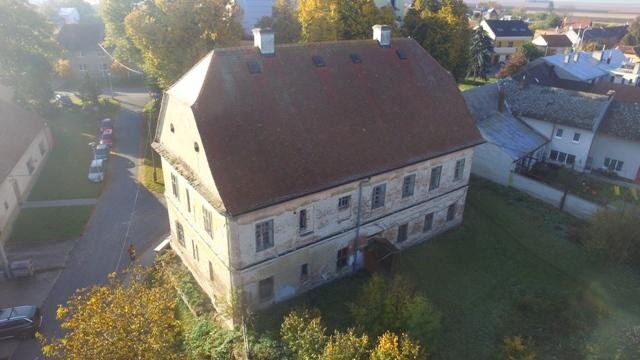 Dubany, Vrbátky č.p. 4, fara s hospodářskými budovami – stavební úpravy | Michal Šimůnek | Všechna práva vyhrazena