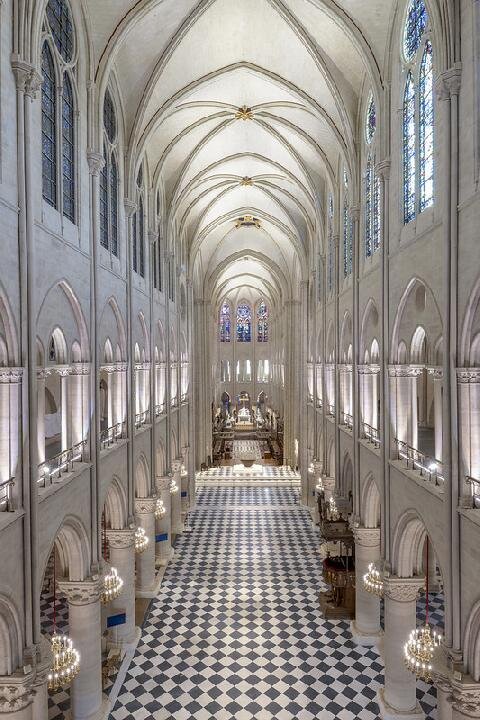 Francie, Paříž, katedrála Notre-Dame – instalace osvětlení (realizovala zahraniční pobočka) | Foto: © Julio Piatti, Cathédrale Notre-Dame de Paris | Licence: Všechna práva vyhrazena