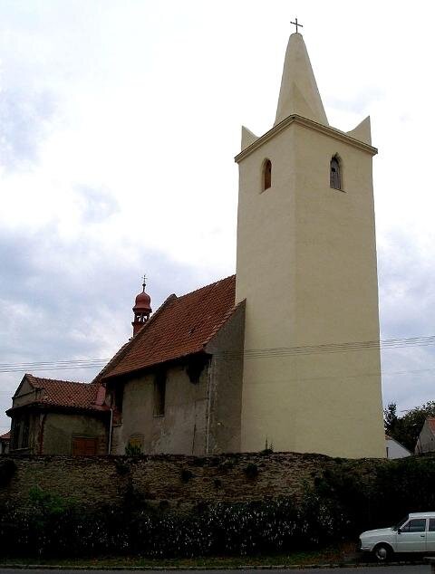 Kostel Narození Panny Marie, Červené Pečky | Autor: Miloš Hlávka - Wikimedia Commons | Licence: Uveďte autora 3.0 Česko
