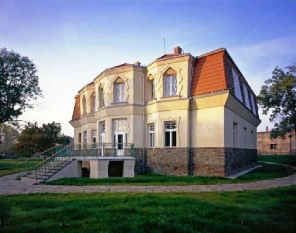 Bauerova vila | Nadace Českého kubismu | Všechna práva vyhrazena