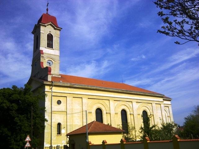 Březí, kostel sv. Jana Křtitele | Krkonošské vápenky Kunčice, a.s. | Všechna práva vyhrazena
